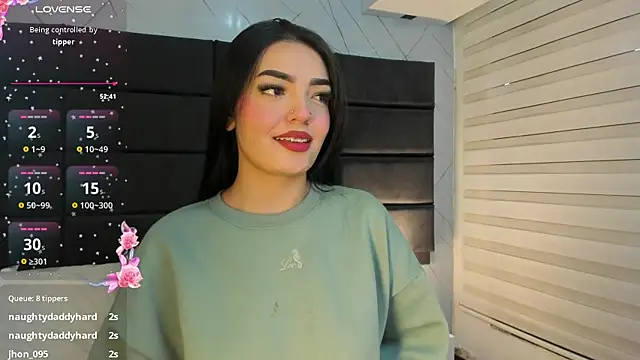 Snapshot of Miaa_Smithh__ chatting on May 7, 5:18 pm Miaa Smithh online show from May 7, 5:18 pm