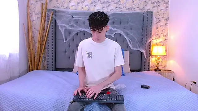 Luke Carter online show from October 9, 1:09 pm