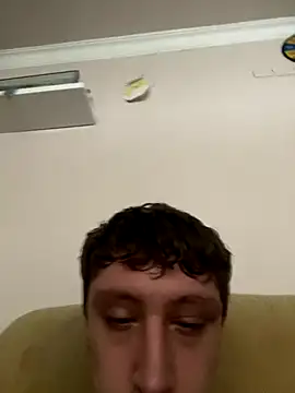 Snapshot of efeeee35 chatting on October 21, 9:43 am efeeee35 online show from October 21, 9:43 am