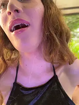 SweetieSinXXX online show from October 17, 1:03 pm