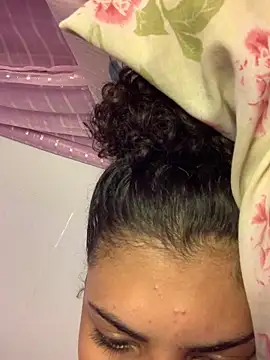 luluzinhax online show from February 11, 4:17 am