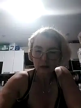 VasylynaLove421 online show from September 12, 6:41 pm