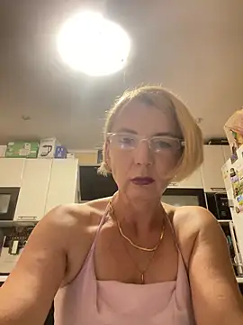 VasylynaLove421 online show from September 13, 7:24 pm