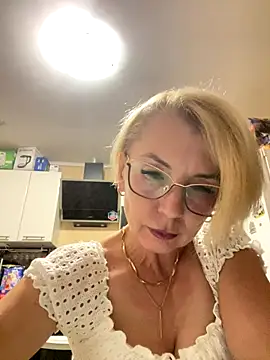 VasylynaLove421 online show from September 22, 6:54 pm