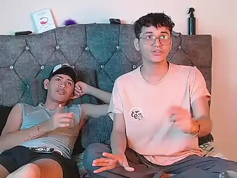 logan willyams  online show from September 13, 9:14 pm