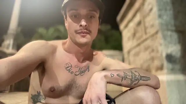 chrisalmeid  online show from February 16, 7:26 am