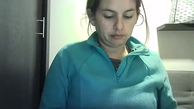 Valery  Rouse  online show from April 11, 4:17 am