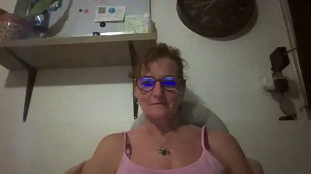 Snapshot of Valinella chatting on September 9, 7:35 pm Valinella online show from September 9, 7:35 pm