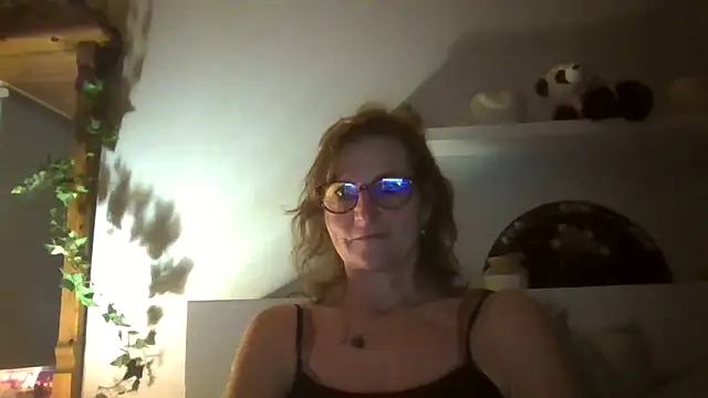 Snapshot of Valinella chatting on September 18, 8:00 pm Valinella online show from September 18, 8:00 pm