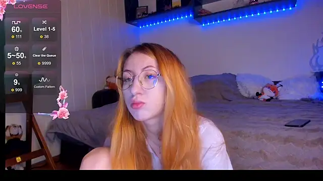 DaddysLittleSlutfox online show from December 15, 5:55 am