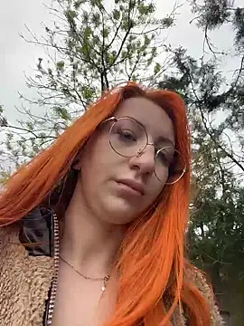 DaddysLittleSlutfox online show from April 21, 9:48 am