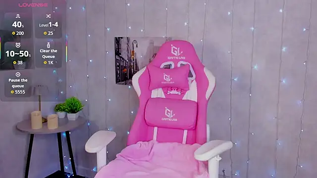 Lynn Martin online show from October 25, 1:02 am