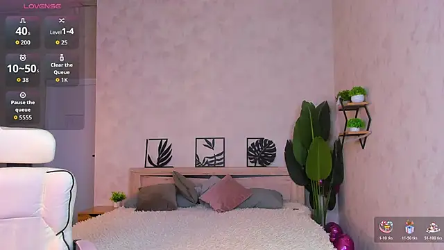 Lynn Martin online show from April 5, 12:19 am