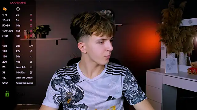 travis wolf  online show from October 8, 7:11 pm