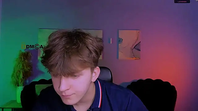 travis wolf  online show from March 29, 8:47 am