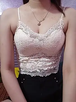 Snapshot of CherryBeii chatting on May 15, 11:12 pm CherryBeii online show from May 15, 11:12 pm