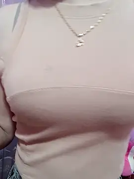 Snapshot of CherryBeii chatting on July 29, 1:09 pm CherryBeii online show from July 29, 1:09 pm