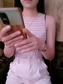 Snapshot of CherryBeii chatting on July 30, 5:01 pm CherryBeii online show from July 30, 5:01 pm