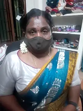 Snapshot of Tamil_Kavitha10 chatting on June 10, 4:50 pm Tamil Kavitha10 online show from June 10, 4:50 pm