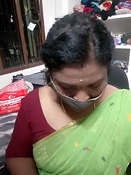 Snapshot of Tamil_Kavitha10 chatting on June 13, 4:05 pm Tamil Kavitha10 online show from June 13, 4:05 pm