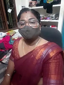 Snapshot of Tamil_Kavitha10 chatting on June 18, 5:50 pm Tamil Kavitha10 online show from June 18, 5:50 pm