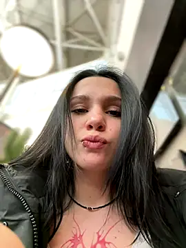 Snapshot of VendiMur chatting on November 6, 3:07 am VendiMur online show from November 6, 3:07 am