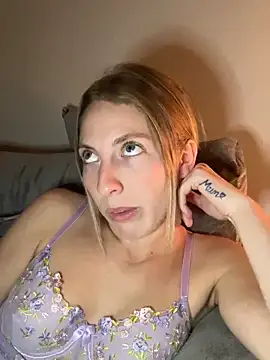 CheekyChelseaX online show from November 11, 8:20 pm