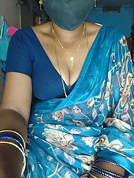 Snapshot of SindhuHappy chatting on May 22, 11:43 pm SindhuHappy online show from May 22, 11:43 pm