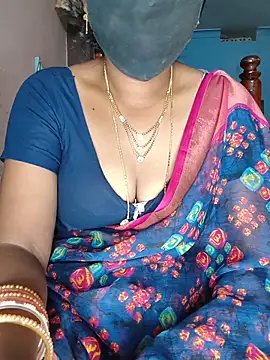 Snapshot of SindhuHappy chatting on June 4, 11:44 pm SindhuHappy online show from June 4, 11:44 pm