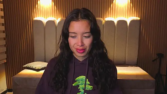  Mia Evans 1 online show from December 21, 11:39 am