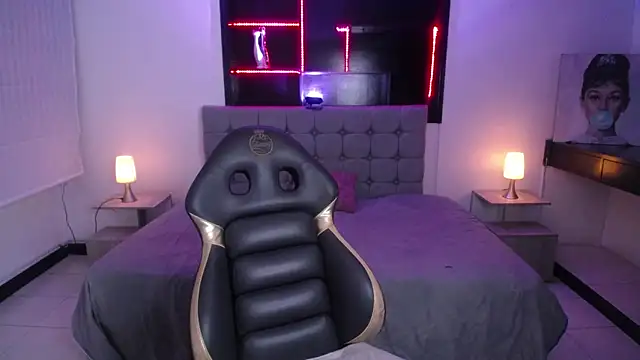  Mia Evans 1 online show from April 14, 2:23 pm