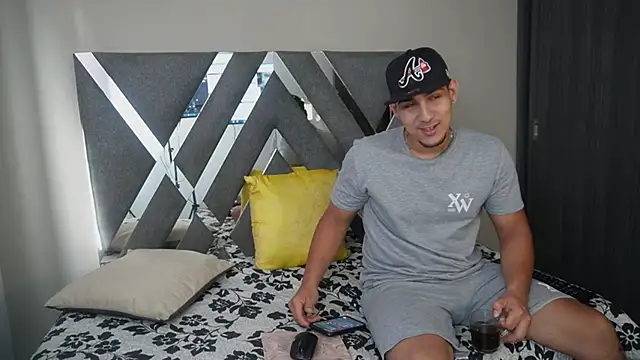 Snapshot of massimo_vidal_ chatting on September 24, 12:30 pm massimo vidal online show from September 24, 12:30 pm