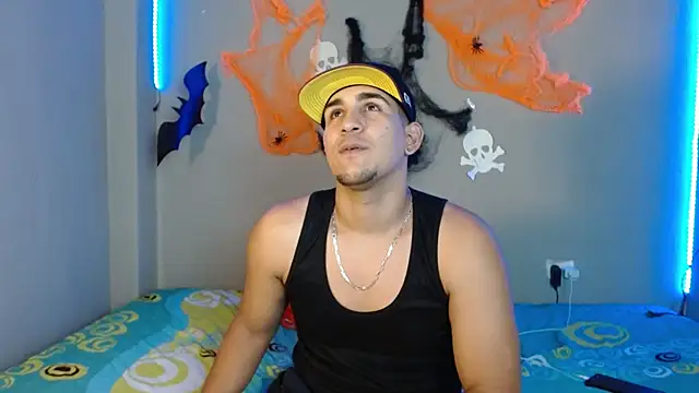 Snapshot of massimo_vidal_ chatting on October 26, 5:24 am massimo vidal online show from October 26, 5:24 am