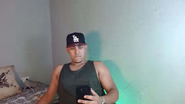 Snapshot of massimo_vidal_ chatting on November 9, 2:54 am massimo vidal online show from November 9, 2:54 am