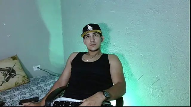 Snapshot of massimo_vidal_ chatting on November 13, 8:30 pm massimo vidal online show from November 13, 8:30 pm