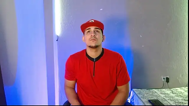 Snapshot of massimo_vidal_ chatting on November 27, 5:37 pm massimo vidal online show from November 27, 5:37 pm