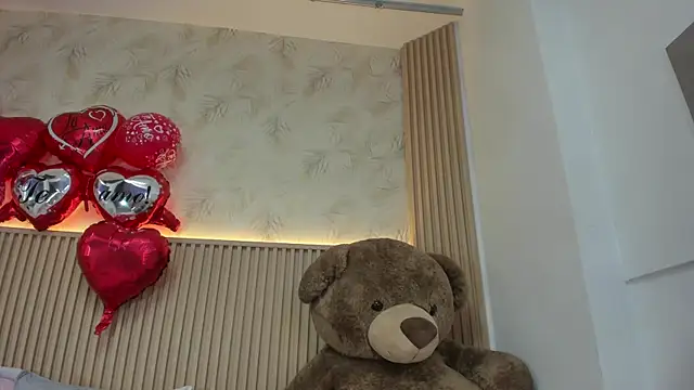 Liss-Reyes online show from February 16, 12:45 pm