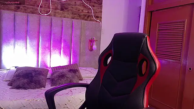 Emma visconti online show from October 17, 12:30 pm