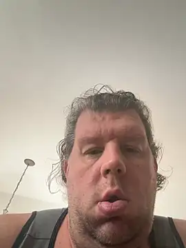 Stephanie1984 online show from April 16, 12:06 pm