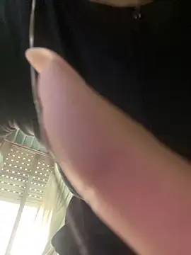 lulizoee online show from September 17, 6:42 pm