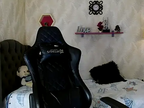 bull cam online show from November 4, 5:12 pm