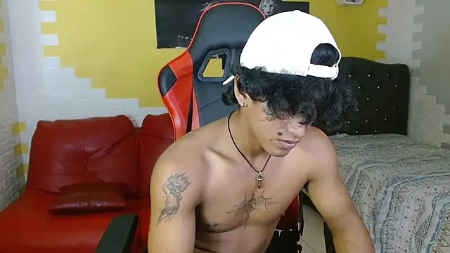 bull cam online show from November 16, 6:57 pm