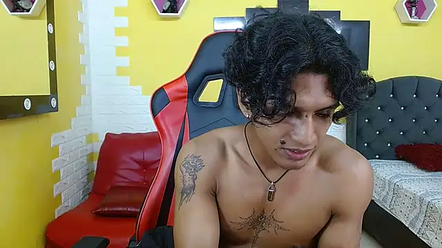 bull cam online show from December 1, 3:11 am