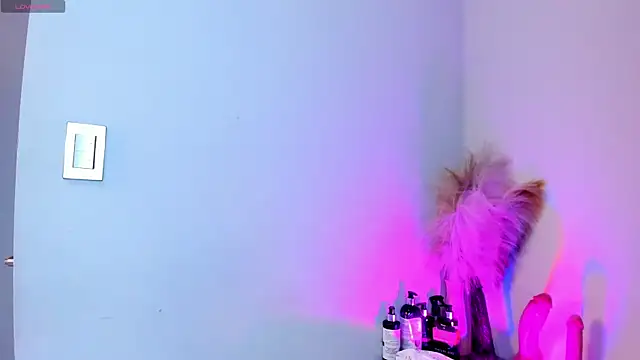 Snapshot of Mia_Valentine_ chatting on December 15, 8:24 pm Mia Valentine online show from December 15, 8:24 pm