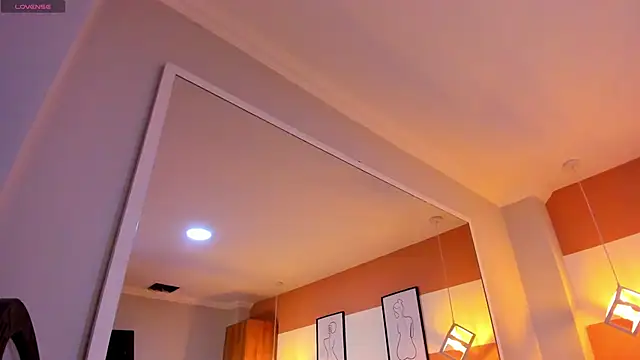 Mia Valentine  online show from December 21, 7:54 pm