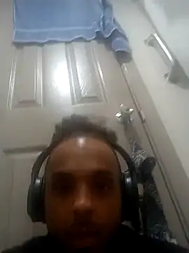 hisandhers4u online show from April 21, 3:28 pm