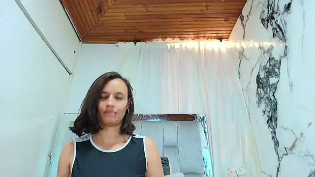 Snapshot of maraa_X chatting on May 1, 11:59 am maraa X online show from May 1, 11:59 am