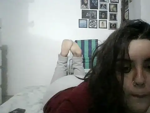 Snapshot of Greeyqueen chatting on March 24, 3:44 am Greeyqueen online show from March 24, 3:44 am