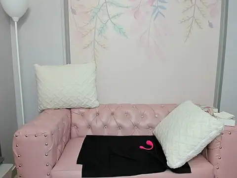 Snapshot of Liasweetie_ chatting on September 18, 6:43 pm Liasweetie  online show from September 18, 6:43 pm