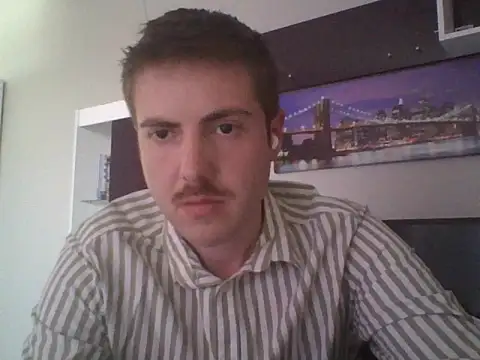 leaolad95 online show from April 14, 12:00 pm